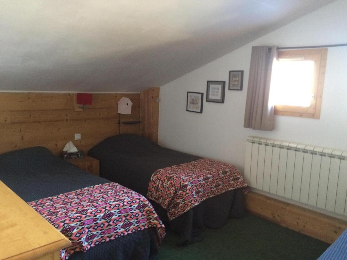 Duplex skis aux pieds Belle Plagne La Plagne Extérieur photo